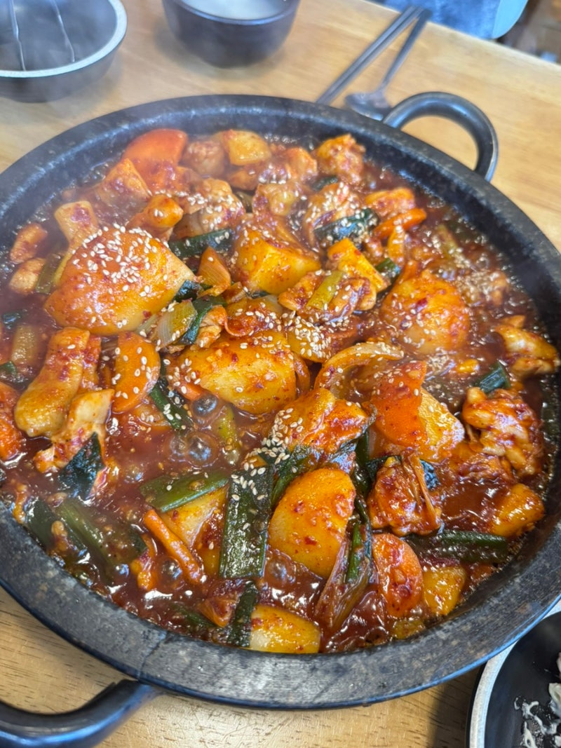 부산여행 맛집, 광안리 점심특선 돌판닭볶음탕 맛있는 돌닭 솔직후기
