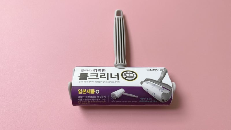 진드기 청소기 꺼내기 귀찮은 날... 다이소 침대·카펫용 초강력 롤클리너로