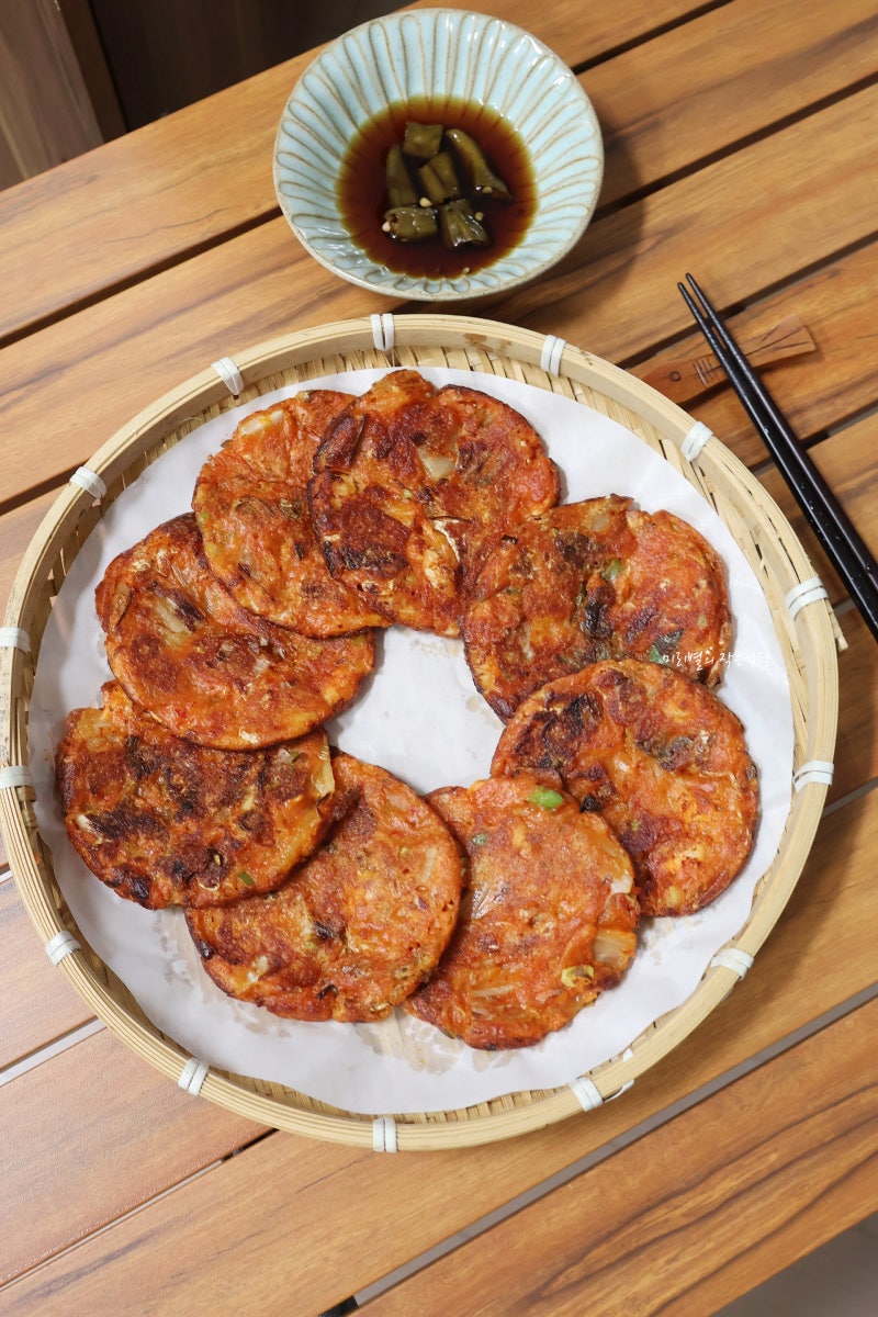 참치 김치전 레시피 바삭하게 만드는법 김치부침개