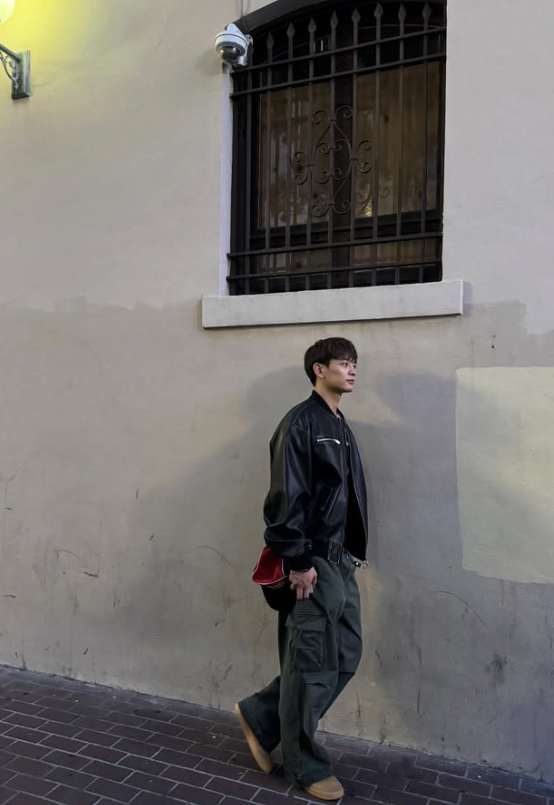 SHINee Minho's Variety Show Fashion: The Knit Company Almira Cotton Cardigan Outfit Info