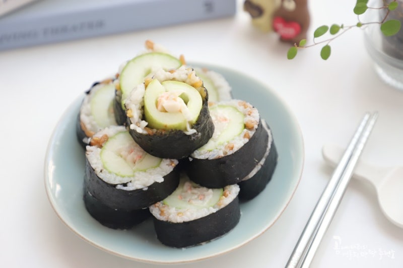 다이어트 오이김밥 만들기 통오이김밥 레시피 오이크래미김밥 맛있게 싸는 법