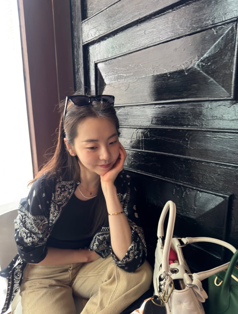 안소희, 레드 반클리프 목걸이 패션 애착템인 이유?