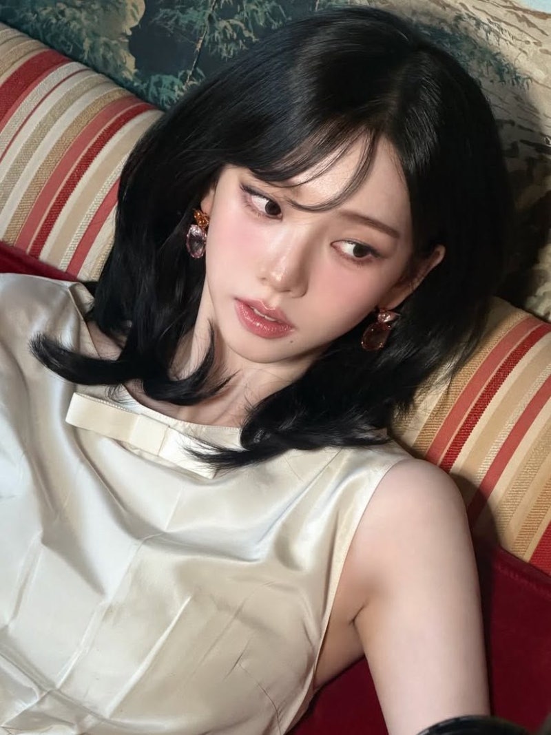 LE SSERAFIMキム・チェウォンのように、軽やかで洗練されたレイヤーボブ [仙遊島美容室・モエントヘアー]