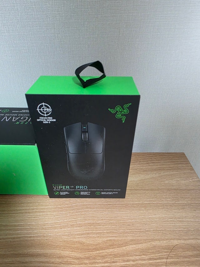레이저 바이퍼 V3 프로 후기, FPS 에임 전환과 손목 부담 줄이기