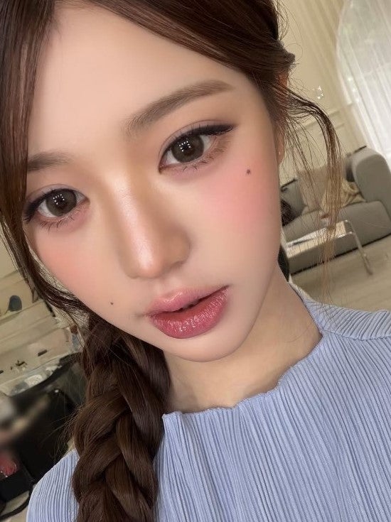 최근 눈화장 바꾸고 좀 달라진 장원영 근황. jpg