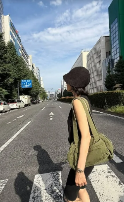 송혜교 도쿄 여행룩, 45세 믿기지 않는 사복패션! 가방·헤어·코디 총정리