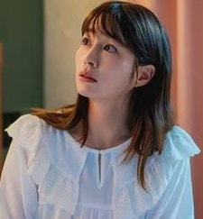 이민정 17년 만의 그 단발, 진짜 노림수는 머리가 아니라 '이 숫자'였습니다