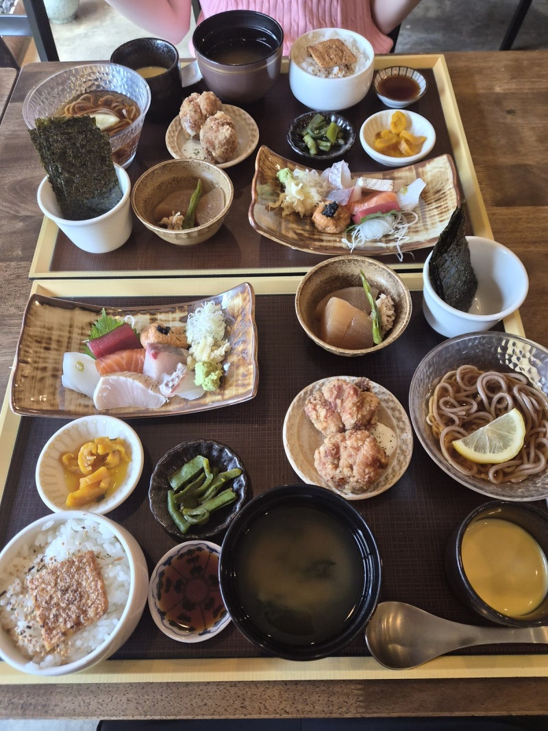 동명동 백식, 일본 가정식 백반의 느낌을 받은 곳