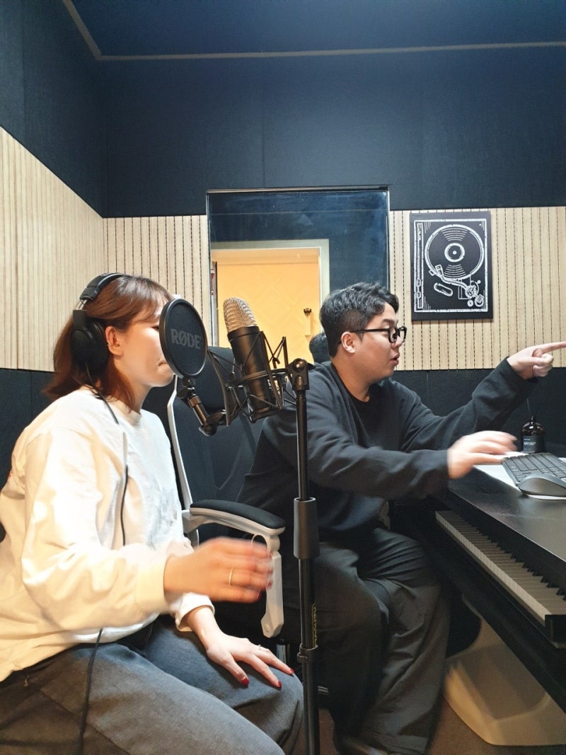 오늘은뮤직 일산점 라운지 공간의 모습