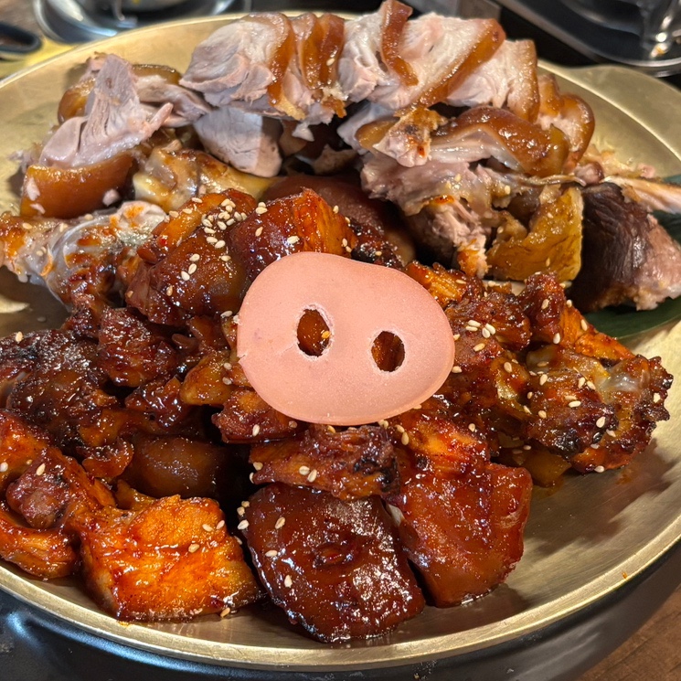 황금족발 평화광장점 사진 1
