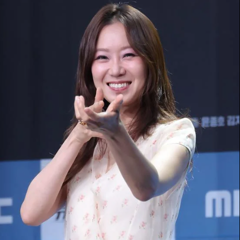 배우 공효진 프로필 : 키 나이 고향 재산 가족관계 인스타 근황까지 총정리!
