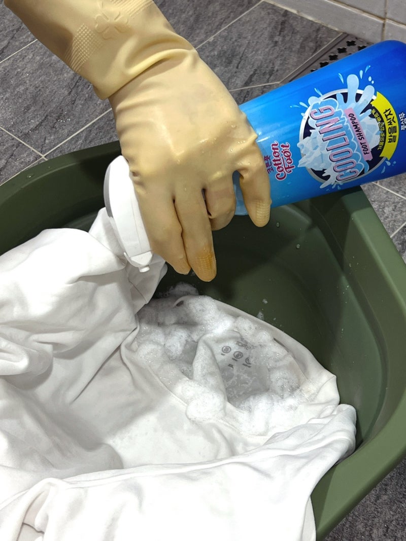 발을씻자로 흰옷 빨면 하얗게 된다고? 주부들이 "초간단 세탁법"에 열광한 이유
