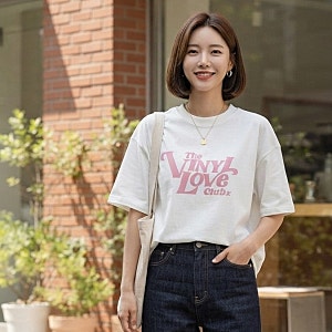 탄탄한 면 소재와 핑크 포인트가 매력적인 주크 ZOOC 레터링 오버사이즈 티셔츠 추천