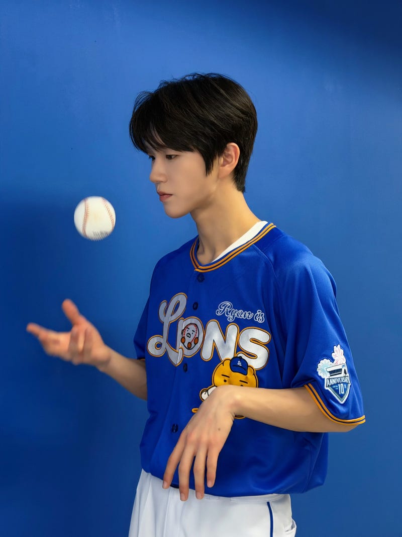 2026 한국프로야구(KBO) 8월: 남자 아이돌 시구·시타·공연 정보 및 사진 모음
