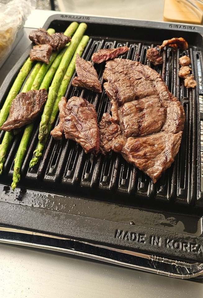 디바디바 그릴 IGT 후기｜불쇼 없는 무쇠 불판, 시즈닝 불필요