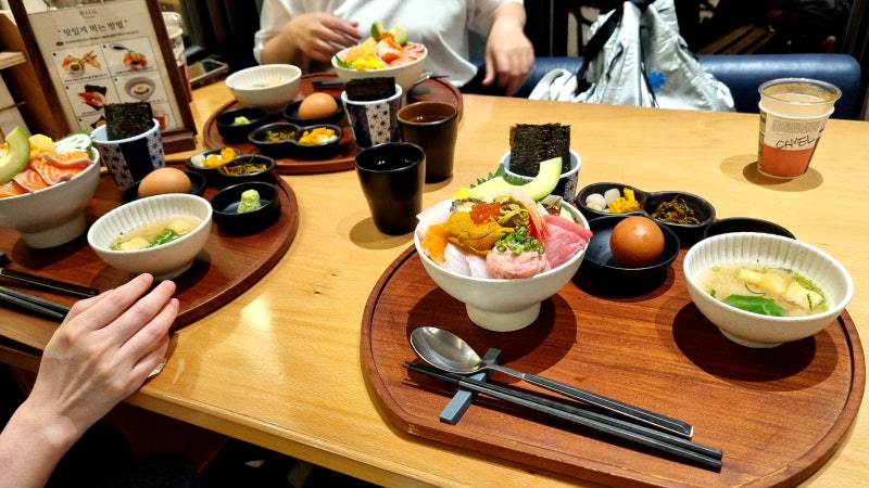 서울여행 2일차 : 여의도 더현대서울 맛집 일식당 카이센동 "우니도"