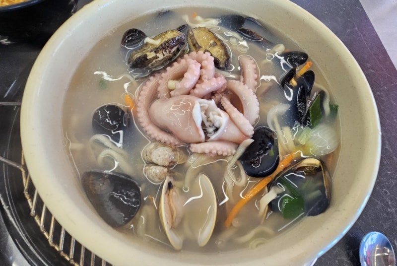 해물칼국수 해물라면 한양회조개구이 을왕리해수욕장