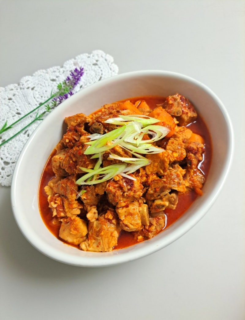 매운 돼지갈비찜 레시피 압력밥솥 매콤한 갈비찜 양념 만들기 메인요리