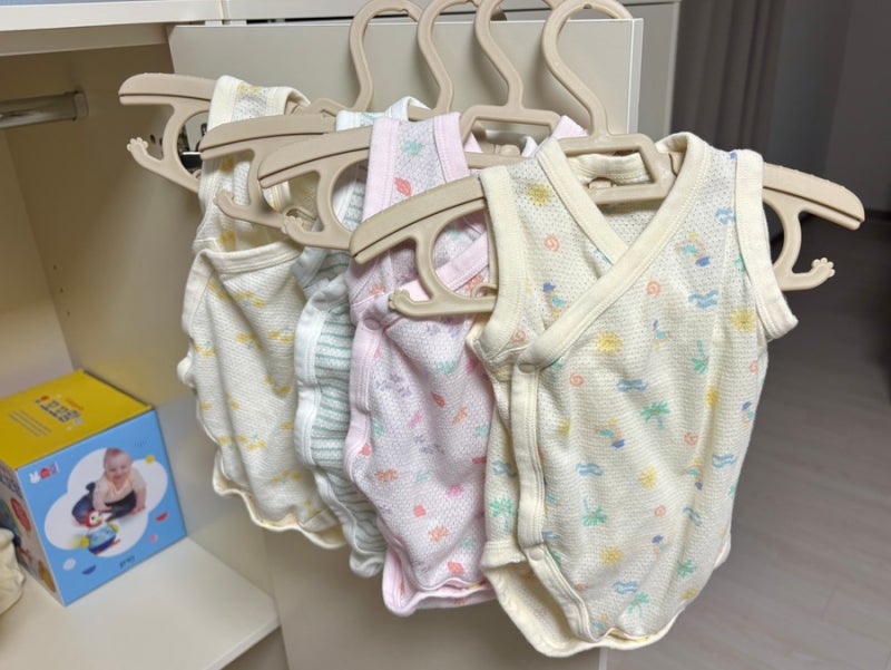 신생아 옷 몇개 필요할까? 배냇저고리부터 스와들업,바디수트 총정리/주의사항