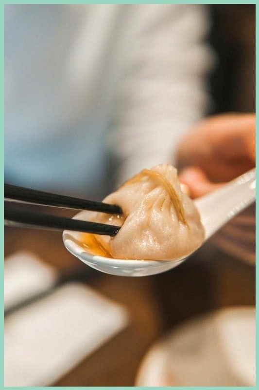 전자레인지로 촉촉하게 찌는 냉동만두 조리법과 실용 팁
