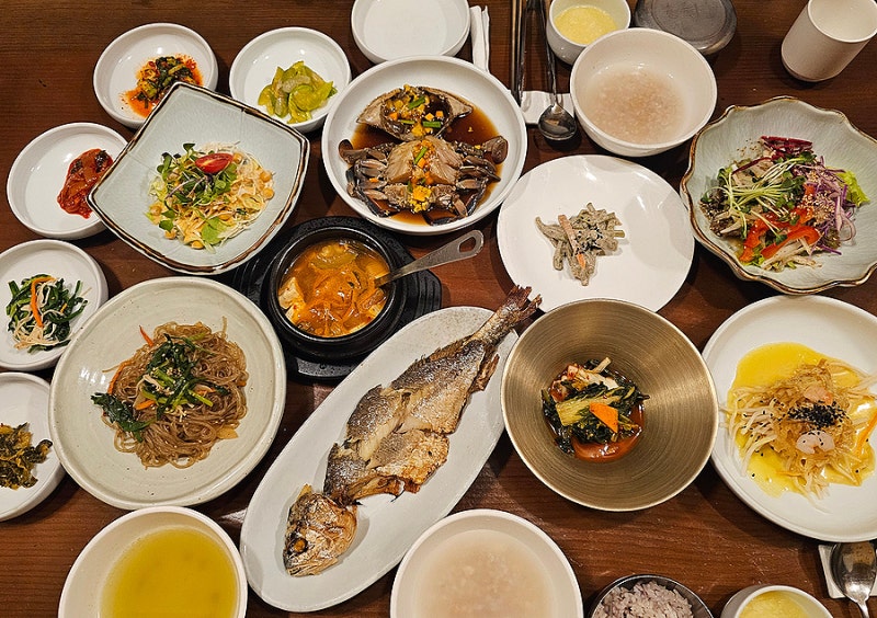 수원 백일잔치 식당 영통역 룸 한정식 예랑