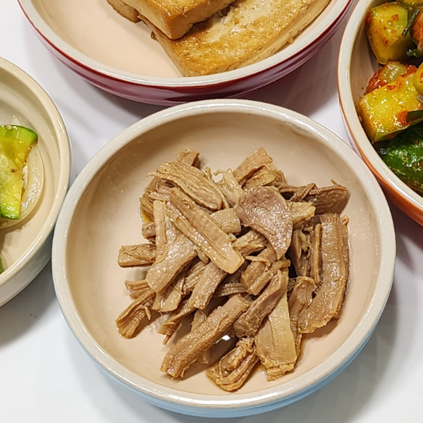 돼지고기 장조림 레시피 간단한 밑반찬 만들기