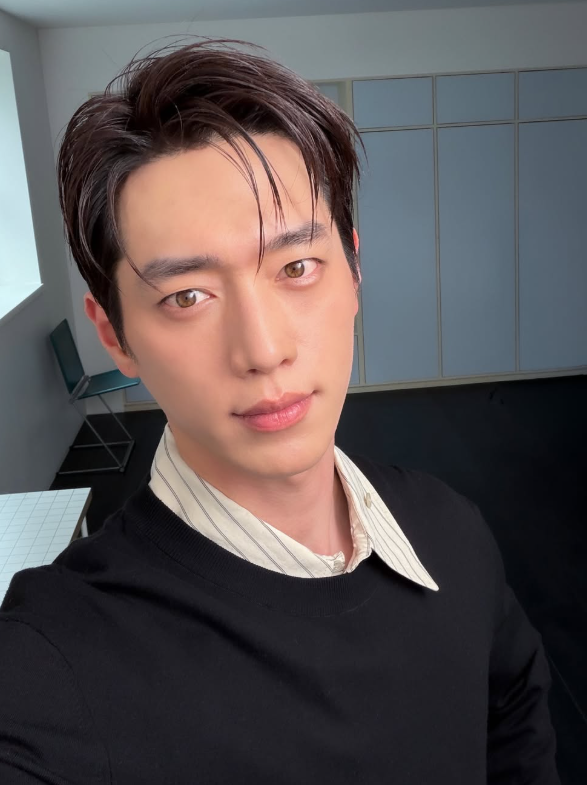 "더 잘생겨질 수도 있구나.." 서강준 리즈 갱신 근황