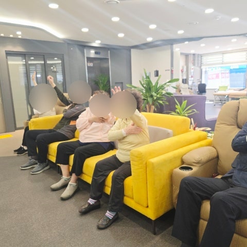 창원주간보호센터 희연치매전담형주간보호센터 어르신의 하루를 함께 지켜드립니다