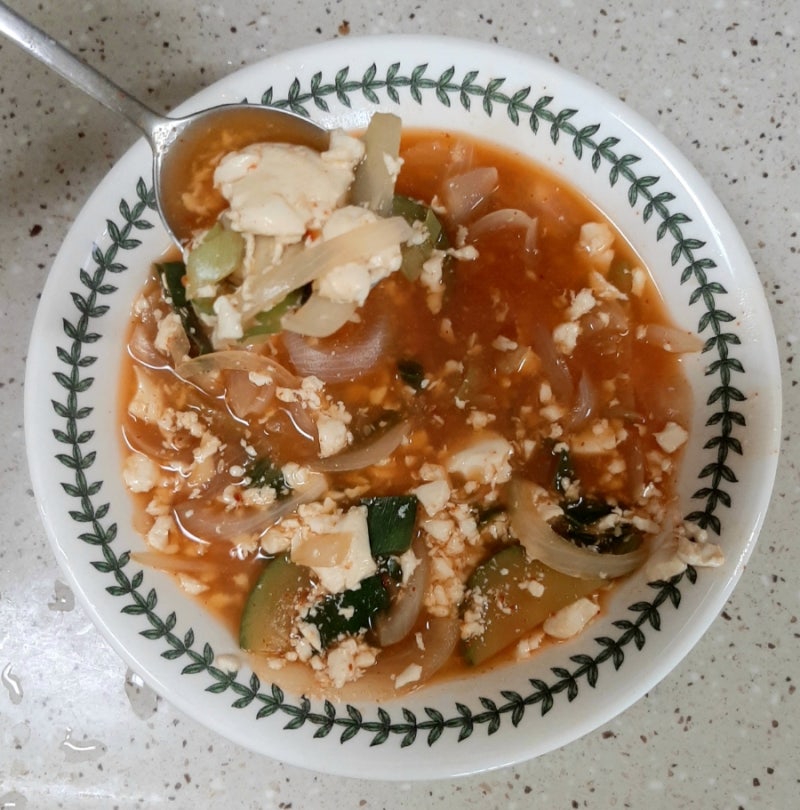 갑자기 순두부가 생각나는 날! 집에서 간단하게 만드는 얼큰 칼칼 순두부찌개 황금레시피