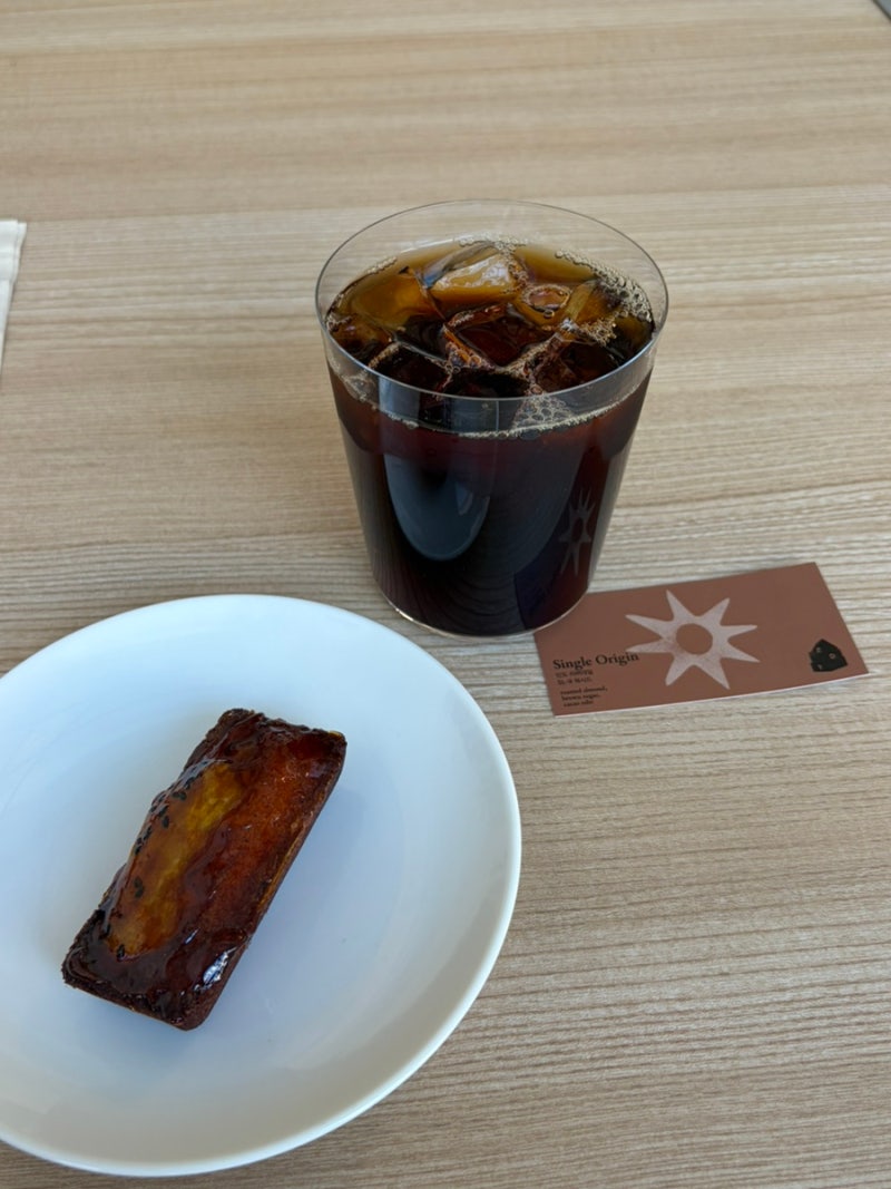 수완지구신상카페 프롬다운타운로스터스 광주 고구마맛탕휘낭시에 솔직후기