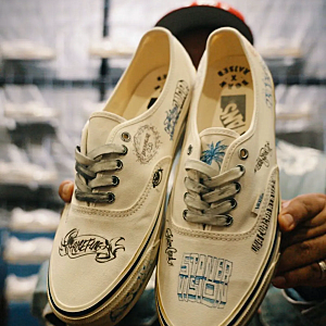"여보, 이건 길거리 예술 작품이야" : 본 엑스 레이즈드 x 반스 어센틱 44 (Born X Raised x Vans Authen....
