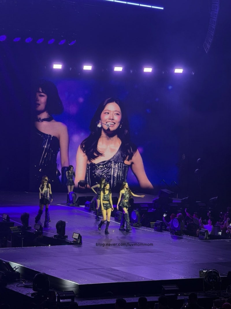 [One Month in the US] My Review of IVE's World Tour Concert Live in Austin, Texas (IVE Concert)