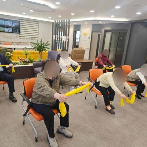 창원주간보호센터 희연치매전담형주간보호센터 어르신의 하루를 함께 지켜드립니다