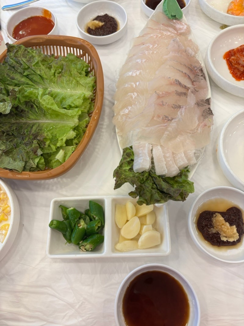 [강릉 강문 맛집] 원조강릉전복해물뚝배기에서 뚝배기/회 한사발 내돈내산