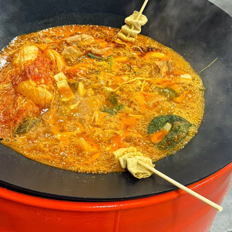 천안 닭도리탕 맛집 두정동 까치솥뚜껑닭도리ㅣ드럼통으로 끓인 푸짐한 솥뚜껑 닭도리탕 솔....