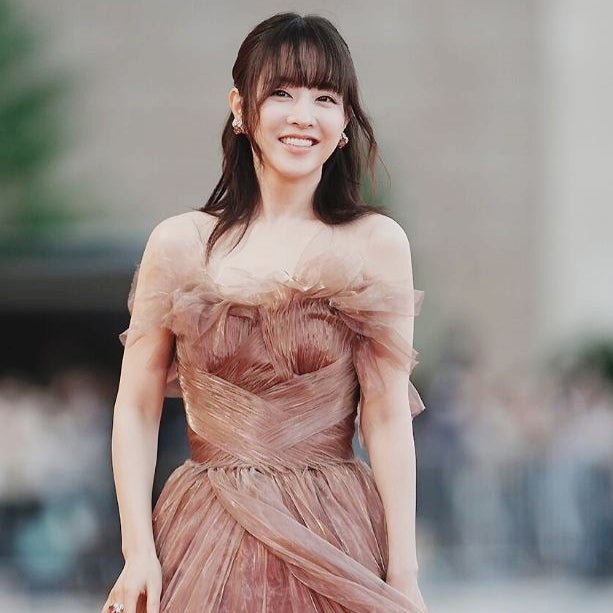 청룡시상식에 팅커벨 룩? 37세 박보영 시상식드레스 최고의 반전