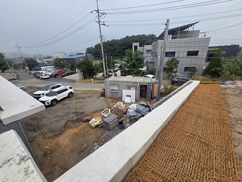 충남 아산휀스 신축 창고 건설 안전 예방 휀스 설치