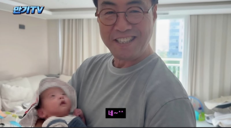 세쌍둥이 손주 바보 이만기, 육아에 푹 빠졌다, 눈 마주치면 세상 근심 다 시라져