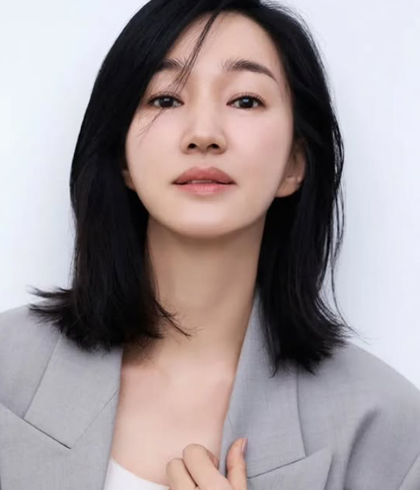 "드디어 공백 끝..?" 수애 새롭게 사진올린 근황 + 드레수애 리즈