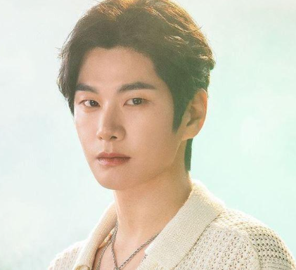 ‘사생활 논란’ 이이경, 베트남 배우와 밝은 근황 공개…영화 인연으로 친분 과시