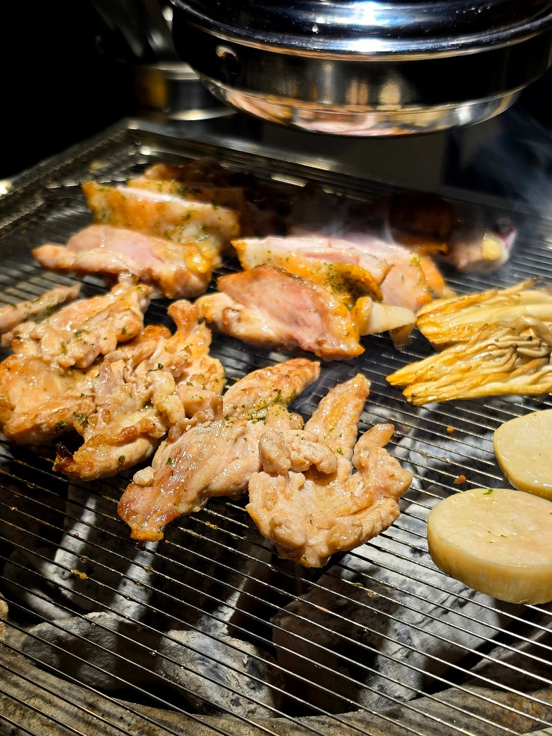 [부산 양정] 숯불닭구이와 닭갈비, 전골까지 모두 맛있게 먹을 수 있는 '부막 닭갈비' | 내돈....