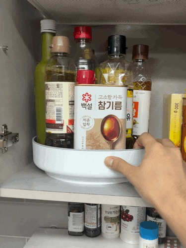 코멧 미끄럼방지 회전트레이 후기｜싱크대 양념통 정리가 쉬워졌어요