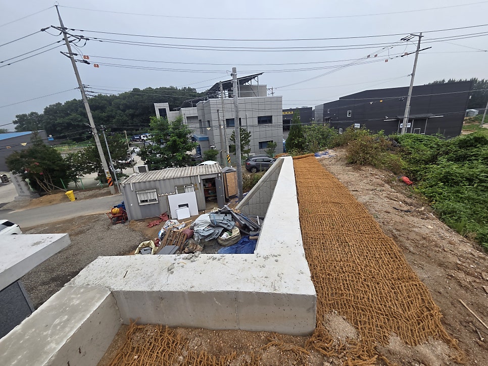 충남 아산휀스 신축 창고 건설 안전 예방 휀스 설치