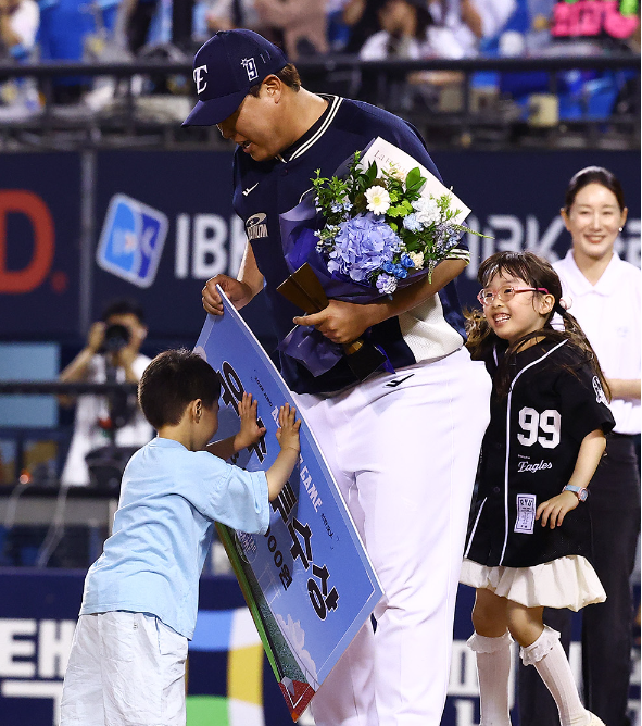 류현진 자녀보다 더 눈에 띄는건 바로 당황한 엄마이자 아내 배지현의 동공지진