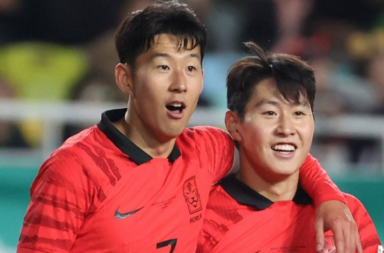 이강인 연봉 5년간 820억 잭팟 터졌다 손흥민급 대우 김민재 연봉 바짝 추격