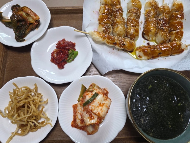 [25년주부경력 매일반찬]면사랑 멸치육수로 맛을 낸 소고기매생이국 부터 촉촉한 진미채볶음....