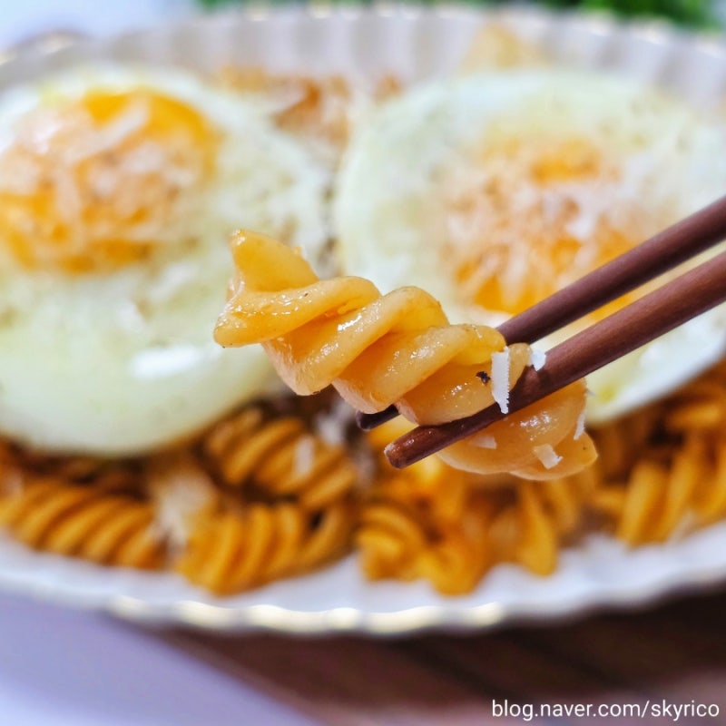 야끼 푸실리 파스타 레시피 | 철판 야끼소바 스타일 푸실리 요리