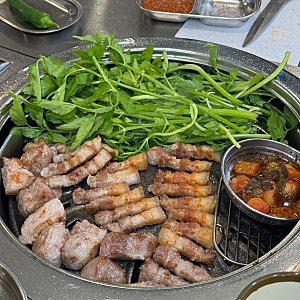 [영등포구/문래역] 월화고기 문래점 - 듀록 돼지고기의 풍부한 육즙과 감칠맛 문래 고기 맛집