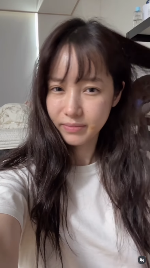 '월 7천' 벌던 유깻잎, 이혼 후 수입 0원…최저시급 알바 근황 (엔터뉴스연예부)
