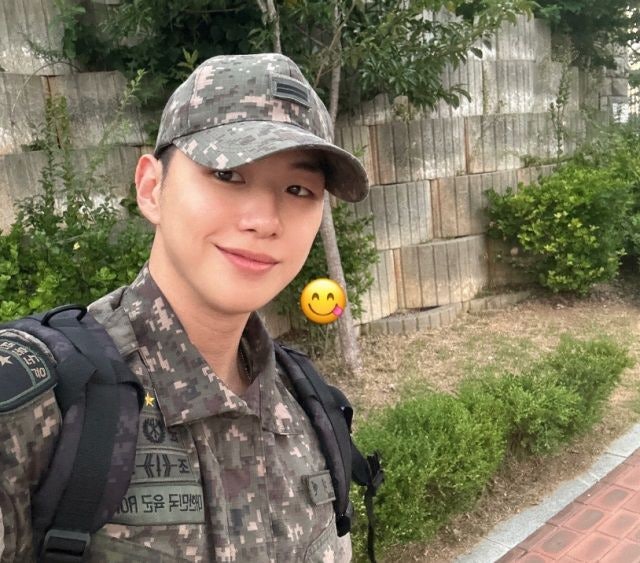 강다니엘, 한층 늠름해진 육군 조교 근황 보고